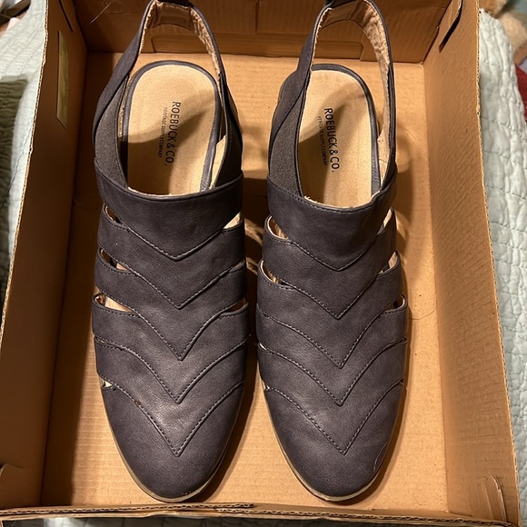 Ladies size 9 “booties”.  High ankle strap sandals blue gray. Lightly worn. - Picture 4 of 6